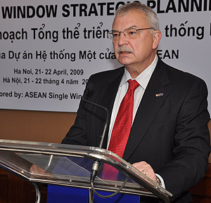 Amb_Michalak_SW_ASEAN.jpg