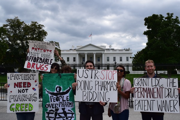 10-14-2015-ldc-waiver-protest-ustr-15.jpg